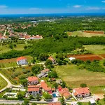 Three-bedroom In Σπίτι διακοπών *