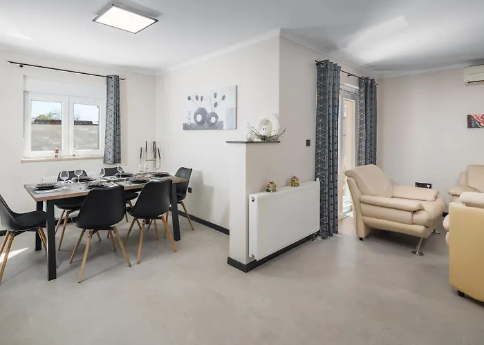 Three-bedroom In Porec Casa vacanze Porec
