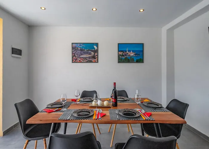 Casa vacanze Three-bedroom In Porec *
